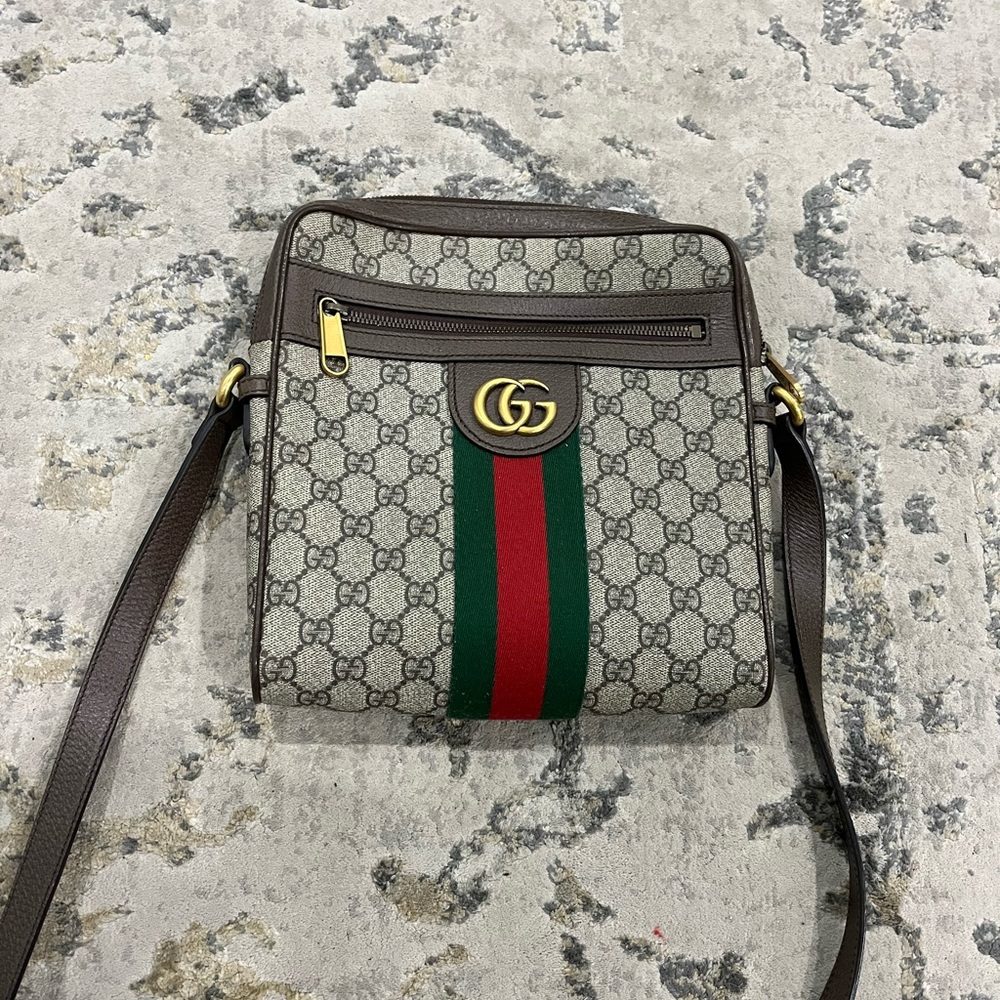 Gucci Ohphidia GG small messenger tote